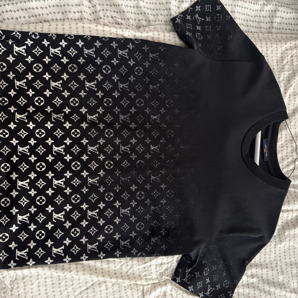Louis Vuitton Monogram Gradient Tee in Black and White